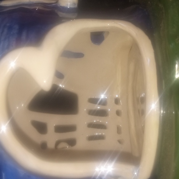 An Authentic Ceramic Art collectable from Clayworks by Heather Goldminc - Picture 9 of 10